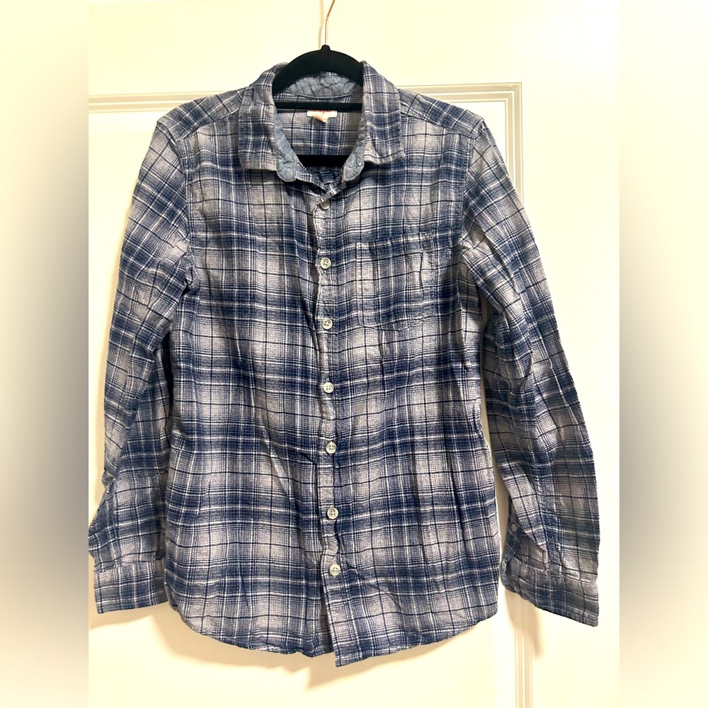 Cat & Jack flannel shirt. Pre-owned. Good condition.